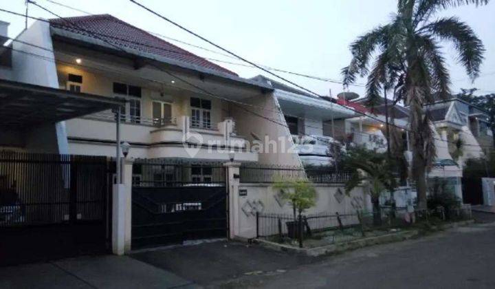 Rumah ukuran besar lokasi strategis di Green Garden(GG53) 1