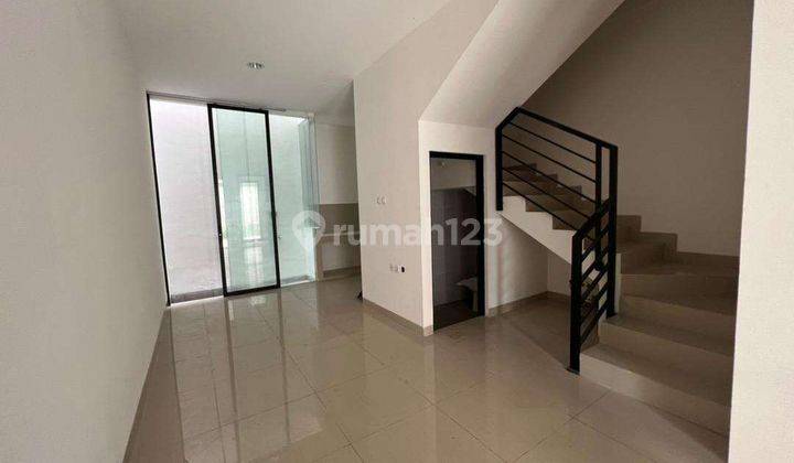 Rumah Baru Siap Huni Strategis di Sunrise Garden(SR42) 2