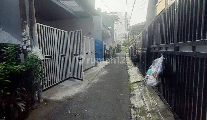 Rumah Tua Lokasi Strategis bebas banjir di tanjung duren(TD165) 2