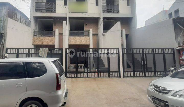 Rumah Baru 3 Unit lebar jalan gede di Duri Kepa(DK236)  2