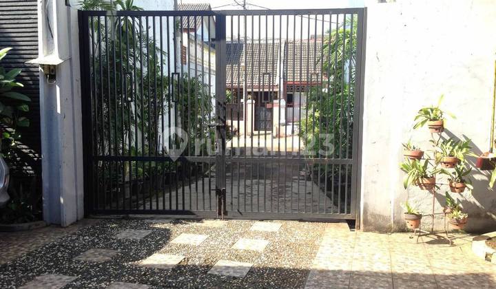 Rumah Luas Ada Paviliun Bebas Banjir di Galaxy Bekasi Rumah Luas Ada Paviliun Bebas Banjir di Galaxy Bekasi