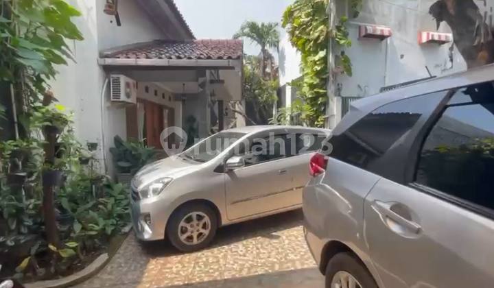 Rumah Luas Ada Paviliun Bebas Banjir Di Galaxy bekasi 2