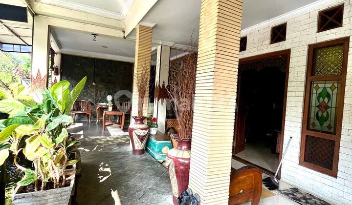 Rumah Etnik Bebas Banjir Dilingkungan Nyaman di Bintara 2