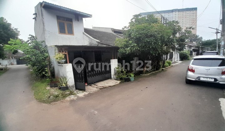 Rumah Hook Bebas Banjir di Ciputat