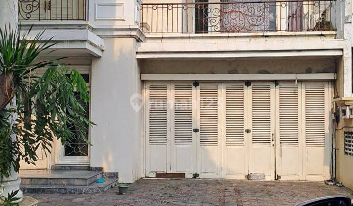 Rumah Pondok Indah Lokasi Strategis, Pinggir Jalan Raya 1