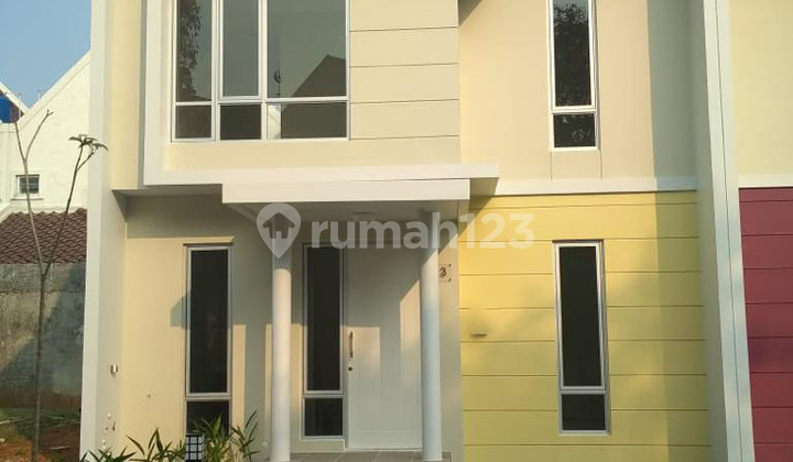Rumah 2 Lantai Unfurnished Dekat Club House - Boston Village