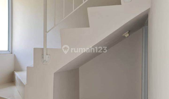 Disewakan Rumah Baru 2 Lantai di Vanya Park Cluster Azura, Bsd City 5