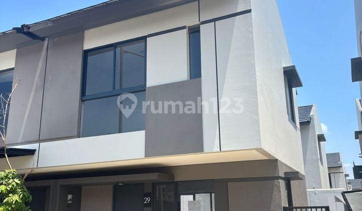 Rumah Baru Siap Huni Posisi Dekat Gerbang Utama, Park Serpong, Legok Rumah Baru Siap Huni Posisi Dekat Gerbang Utama, Park Serpong, Legok