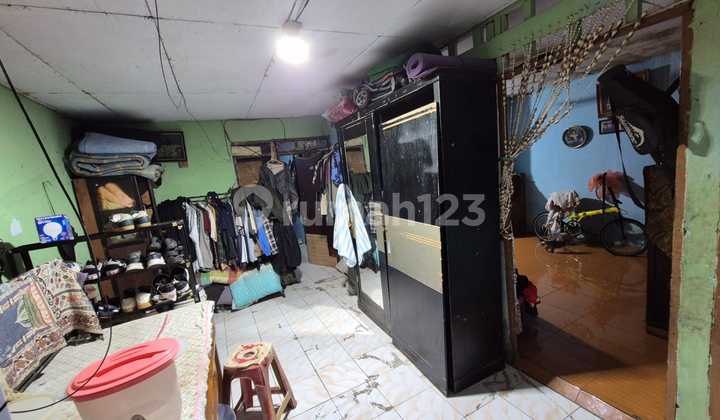 Wide 205 M² House in Tangerang City Center - Freehold Title, Flood-Free 2