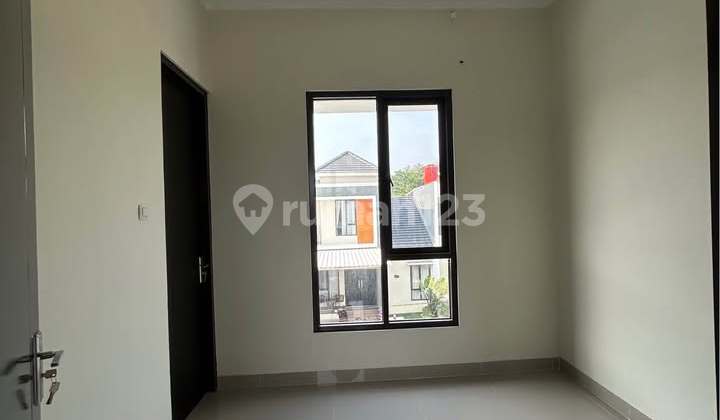 Rumah Mewah 2 Lantai Siap Huni Murah di Emerald Garden Tembalang 1