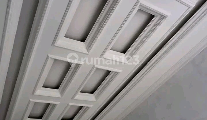 Rumah Mewah 2 Lantai Siap Huni Free Kolam Renang di Tembalang 2