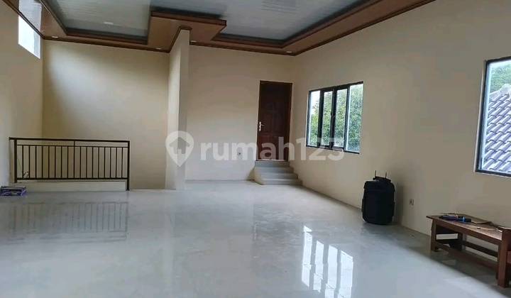 Rumah Mewah 2 Lantai Siap Huni Murah di Nongkosawit Gunungpati 2