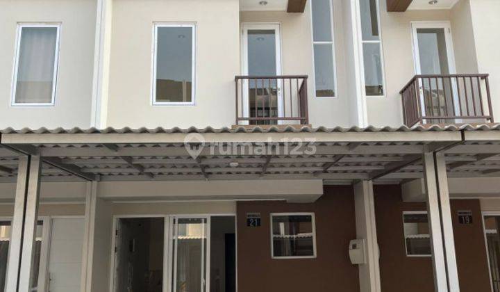 DISewa Rumah 3 Lt Siap Huni Sedayu City Cluster Winterville  Kelapa Gading Jakarta Utara,Nego 1