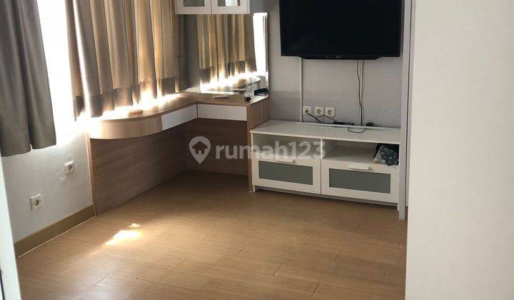 Sewa Unit Apartement Paladian 
Park 2 BR Lt 15 Fully Furnish Kelapa Gading Jakarta Utara
 1