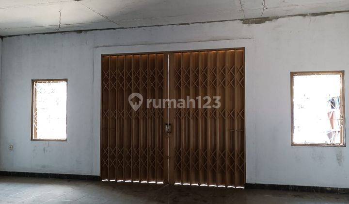 Disewakan Rumah Baru Izin Komersial 
raya Penggilingan Jakarta Timur

 1