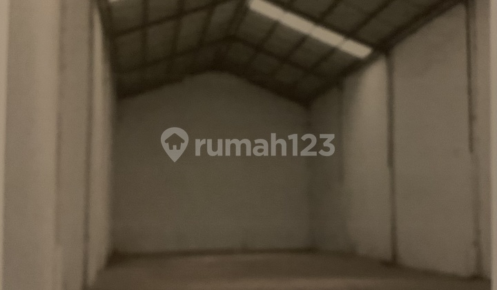 Gudang Bebas Banjir Jalanan Lebar Akes Kontener Gudang Bebas Banjir Jalanan Lebar Akes Kontener