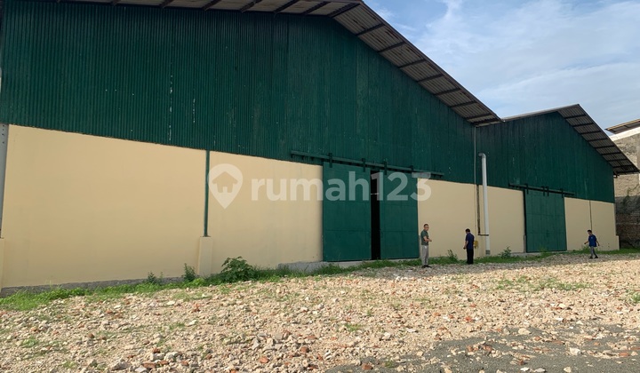 For Sale 3 Warehouse Units in Pasir Jaya Jati Uwung Tangerang. Can Buy per Unit. For Sale 3 Warehouse Units in Pasir Jaya Jati Uwung Tangerang. Can Buy per Unit.