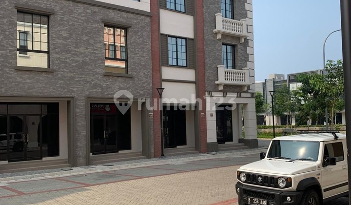 Disewakan Ruko Brand New Osaka Pik 2. 3 Lantai Disewakan Ruko Brand New Osaka Pik 2. 3 Lantai