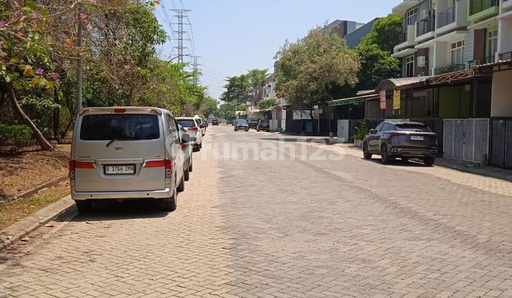 Rumah 3 Lantai Bagus Katamaran Indah Pik, Posisi Boulevard Sangat Stategis 2