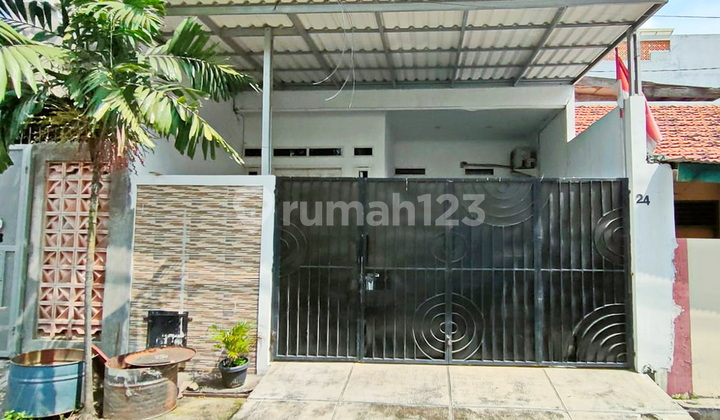 Nice House Ready to Live In a Complex in Rawamangun, East Jakarta Nice House Ready to Live In a Complex in Rawamangun, East Jakarta