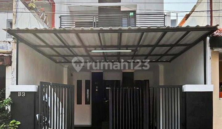 Rumah Bagus Modern + Rooftop Siap Huni Rawamangun Jakarta Timur Rumah Bagus Modern + Rooftop Siap Huni Rawamangun Jakarta Timur