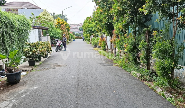 Modern Luxury House Ready to Occupy in Rawamangun, East Jakarta 2