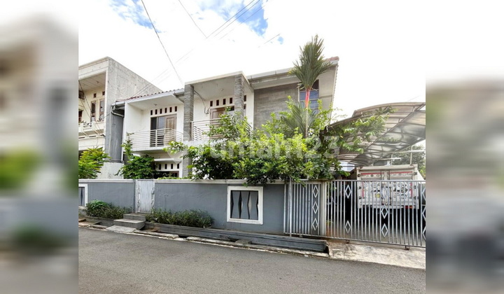 Good Modern House in Rawamangun, East Jakarta 2