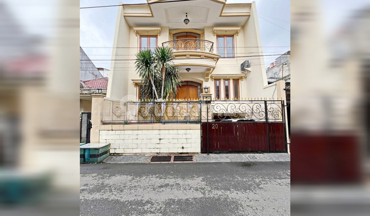 Nice Modern House Ready to Occupy in Rawamangun, East Jakarta Nice Modern House Ready to Occupy in Rawamangun, East Jakarta