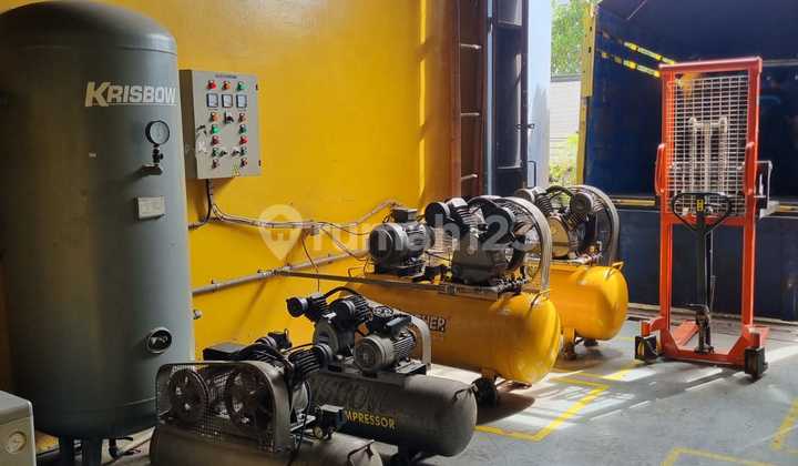 Gudang Siap Pakai Lengkap dengan Kantor dan Lift Barang di Kompleks Pergudangan Marunda