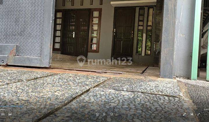 Rumah Siap Huni Depan Taman di Villa Melati Mas 2