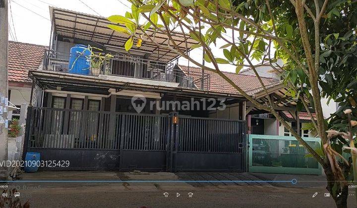 Rumah Siap Huni Depan Taman di Villa Melati Mas 1