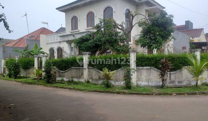 RUMAH 2 LANTAI HOOK DEKAT KE JALAN TOLL DI BSD CITY 1