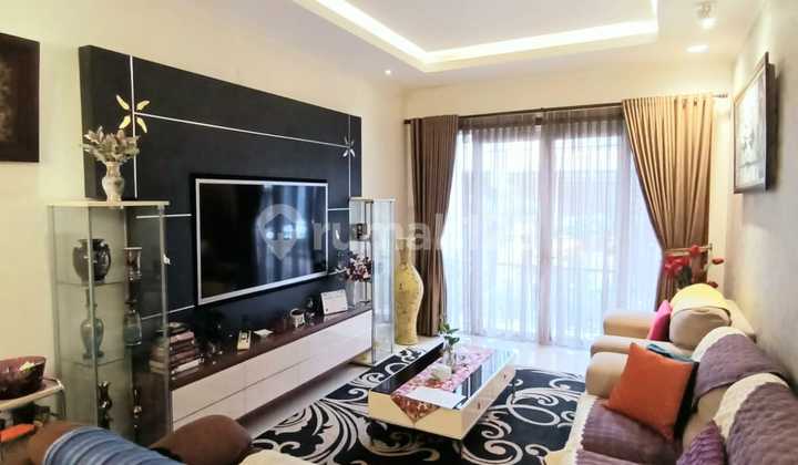 Golden House Location Near Toll Road and Modern Market 2