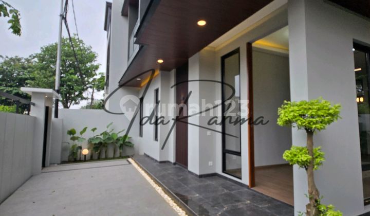 Rumah Baru Hook Depan Taman Siap Huni di Tangerang Selatan 2