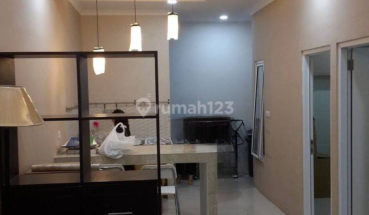 Rumah Depan Taman, Dekat Ke Toll Dan Pasar Modern Di Bsd City 2