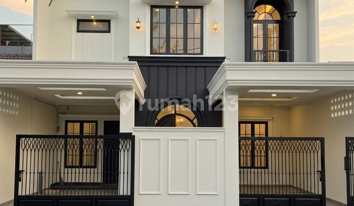 Rumah Baru Classic Deoan Taman Siap Huni di BSD City