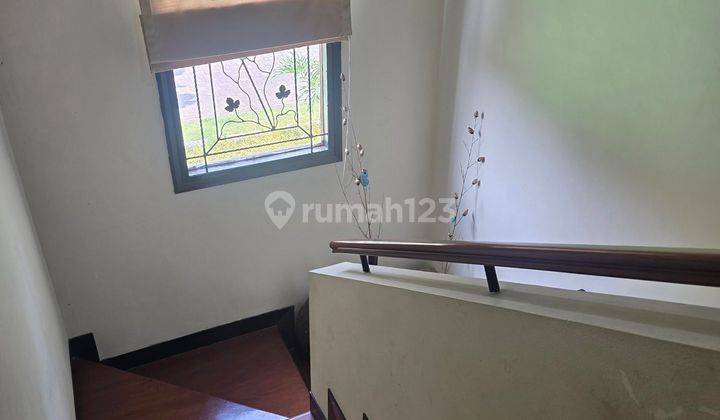 Rumah Hook Semi Furnish Di Kota Baru Parahyangan 2