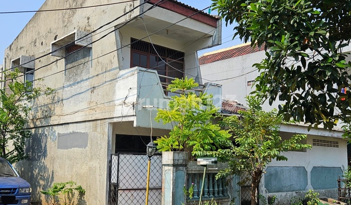 Rumah Huk di Harapan Baru Bekasi Barat