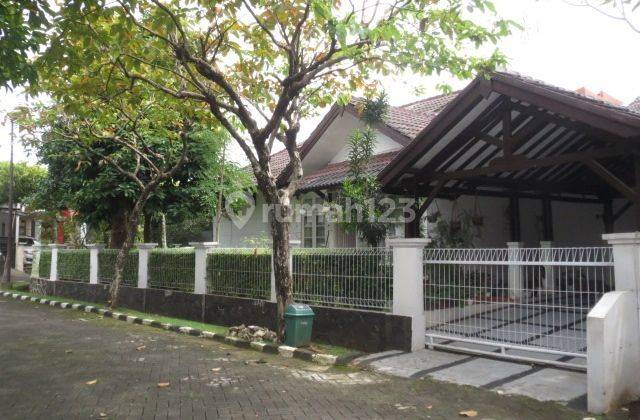 Rumah Huk Dan Asri di Kemang Pratama Bekasi 1