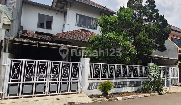 Rumah Luas di Taman Laguna Cibubur Rumah Luas di Taman Laguna Cibubur