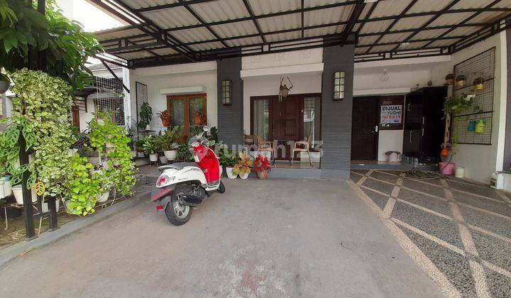 Rumah Bagus 2 Lantai di Grand Wisata 2