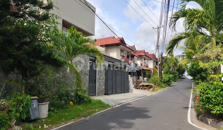 Modern 5 Bedroom House in Taman Mumbul 2