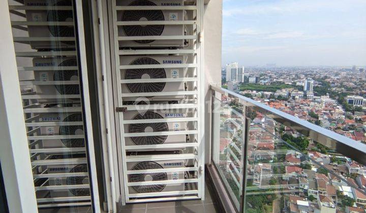 Apartement Maqna Residence Apartement 3 BR Semi Furnished