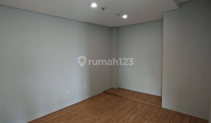Apartement Maqna Residence Apartement 3 BR Semi Furnished