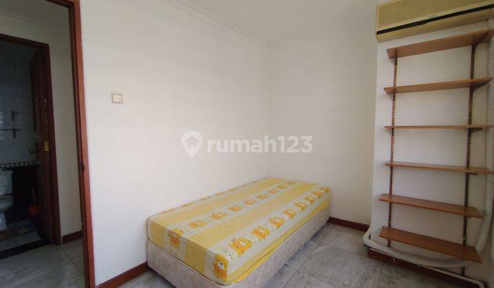 Apartemen Simprug Indah, Furnised, 3 Kamar Tidur, Hadap Timur! 1