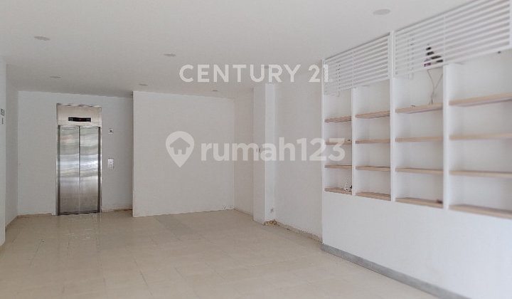 For Rent: Kebon Jeruk Business Park Shop House, Elevator Available, Facing Main Road! For Rent: Kebon Jeruk Business Park Shop House, Elevator Available, Facing Main Road!