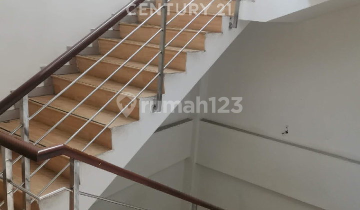 Kebon Jeruk Adjacent Shophouse, Rare Find, Facing the Highway! 2