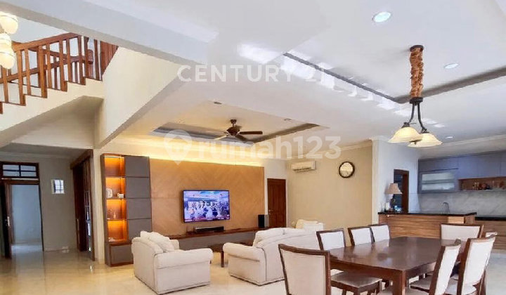For Sale, Pondok Indah House, 7 Bedrooms, Good Condition! Strategic Location!