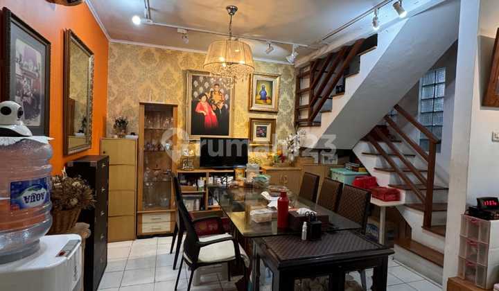 Rumah Siap Huni 2 Lantai dalam Perumahan Bintaro Sektor 5 2