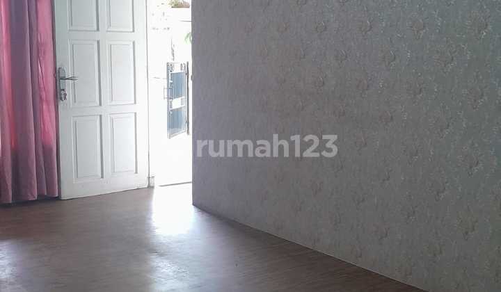 Tidy Move-in Ready House in Bintaro Sector 5 Housing Tidy Move-in Ready House in Bintaro Sector 5 Housing